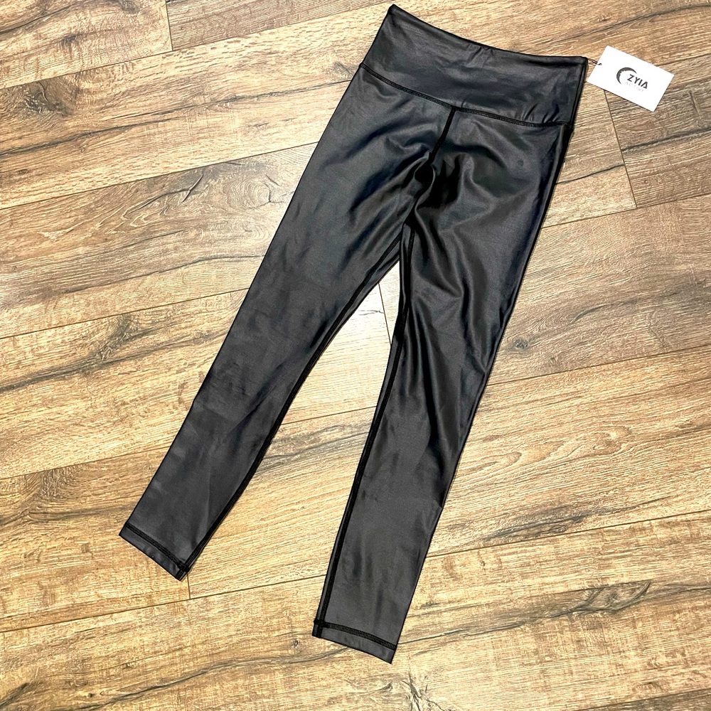 NWT Black Metallic Light n Tight Hi-Rise Leggings 7/8 24” (2)